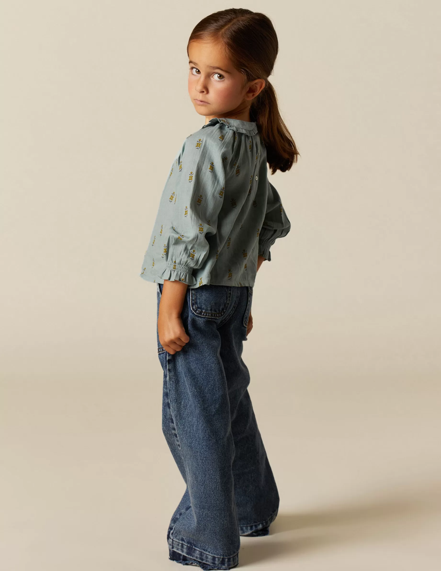 camisa_azul_flor_pequea_2-1.webp Shop NÍCOLI CAMISA AZUL FLOR PEQUEÑA Azules