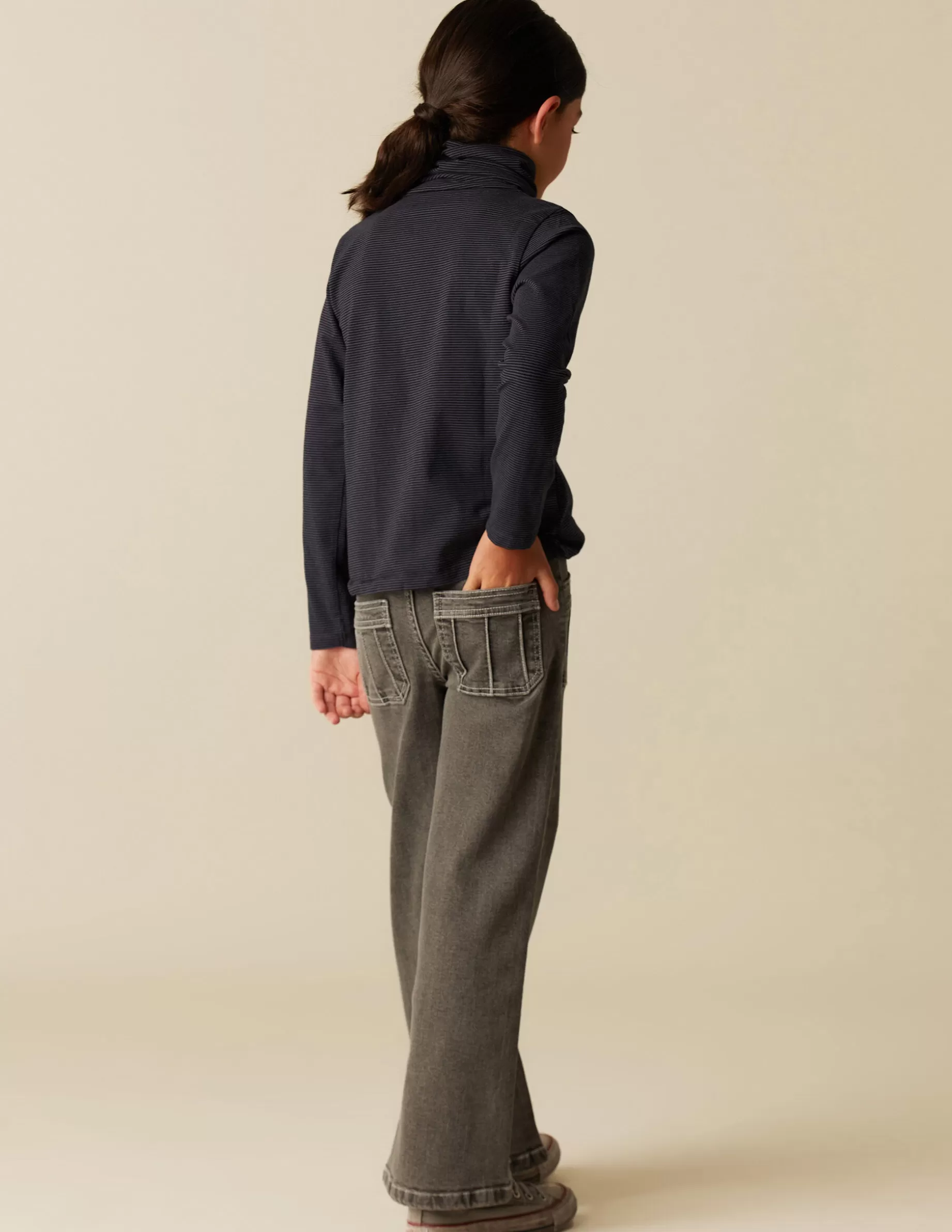 pantaln_gris_bolsillos_costuras_3-1.webp New NÍCOLI PANTALÓN GRIS BOLSILLOS COSTURAS Grises